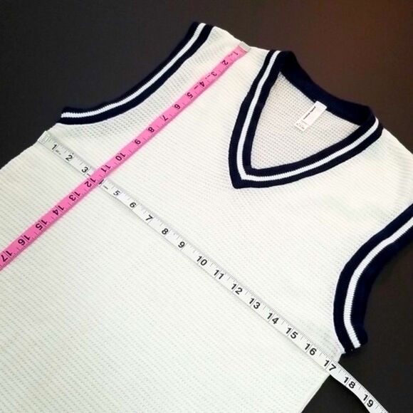 American Apparel Unisex Mesh Knit V Neck Sweater Size XS - Picture 8 of 11